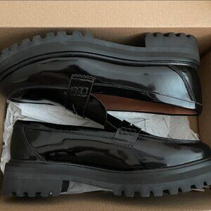 NWT Reformation 'Agathea' Black Chunky Roudn Toe Low Heel Loafers Size 8